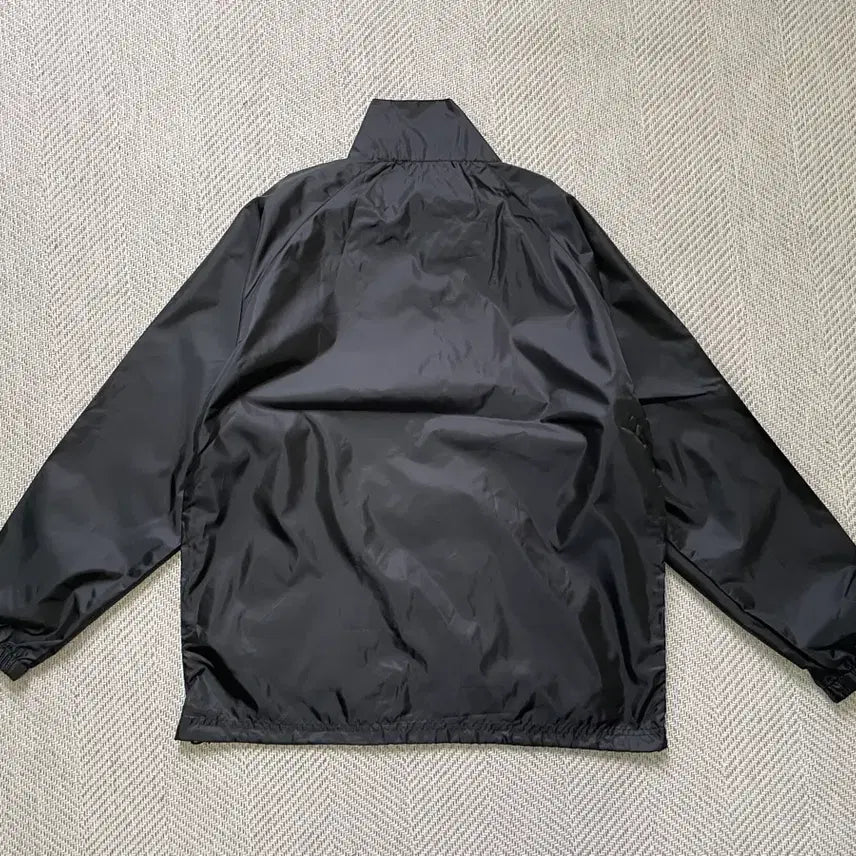 [BUNJANG] Suntory Boss x Descente Nylon Windbreaker / 산토리보스 x 데상트 나일론 바람막이