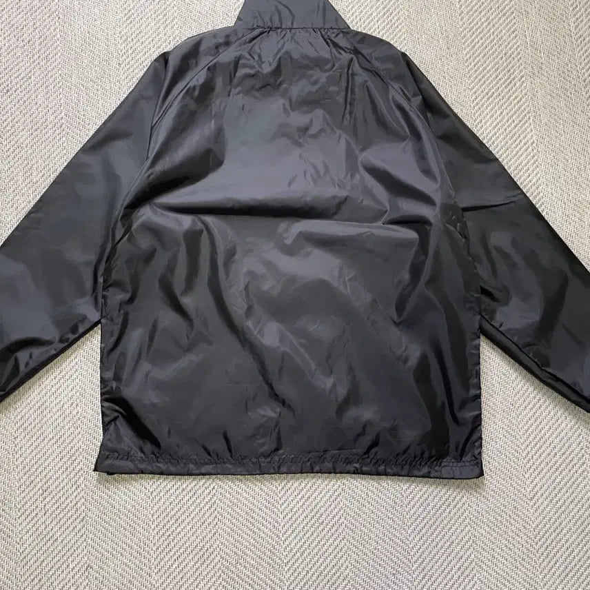[BUNJANG] Suntory Boss x Descente Nylon Windbreaker / 산토리보스 x 데상트 나일론 바람막이