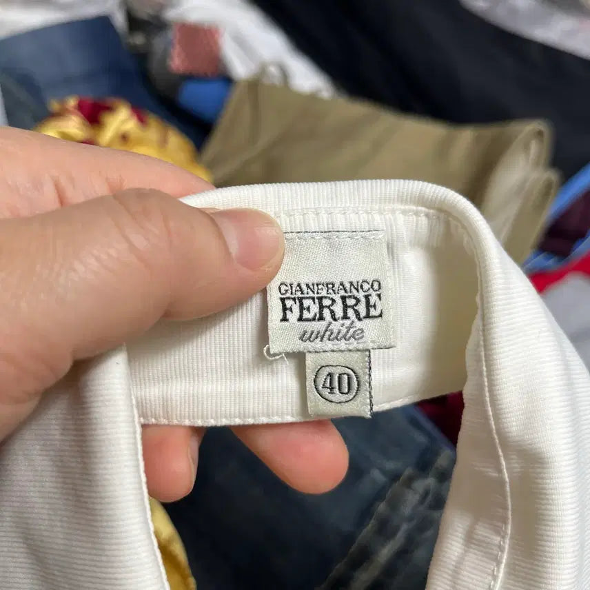 [BUNJANG] Gianfranco Ferre Halterneck Crop Top / 지안프랑코 페레 Gianfranco ferre 홀터넥 크롭탑