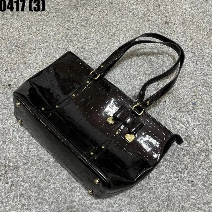 [SOLD OUT] 에나멜 블랙 토트백 하트 장식