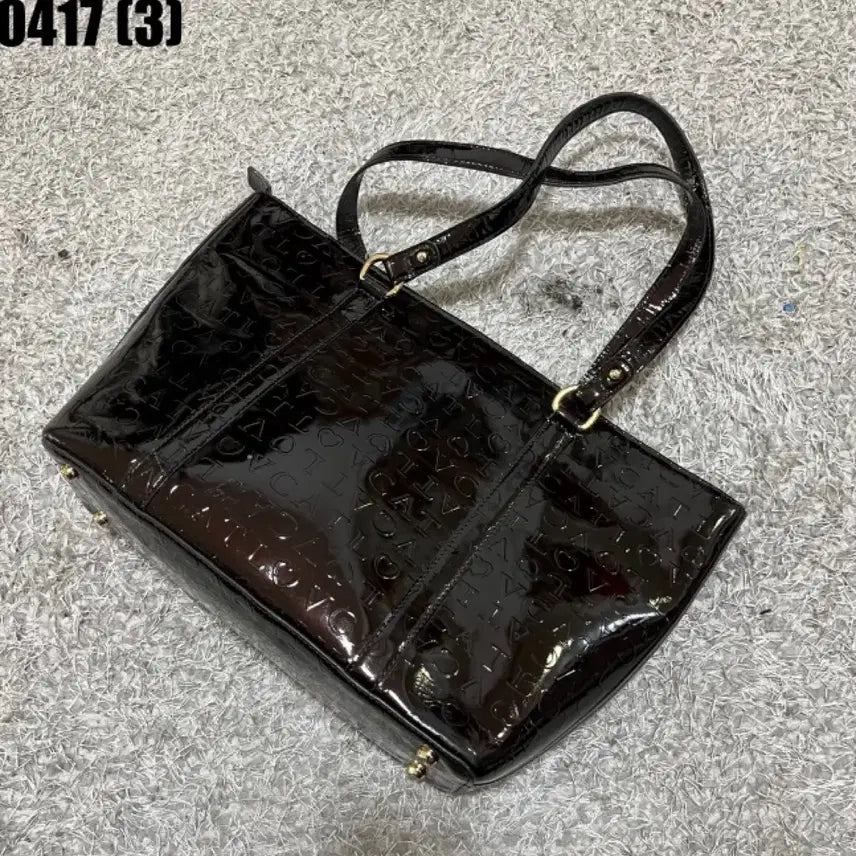 [SOLD OUT] 에나멜 블랙 토트백 하트 장식