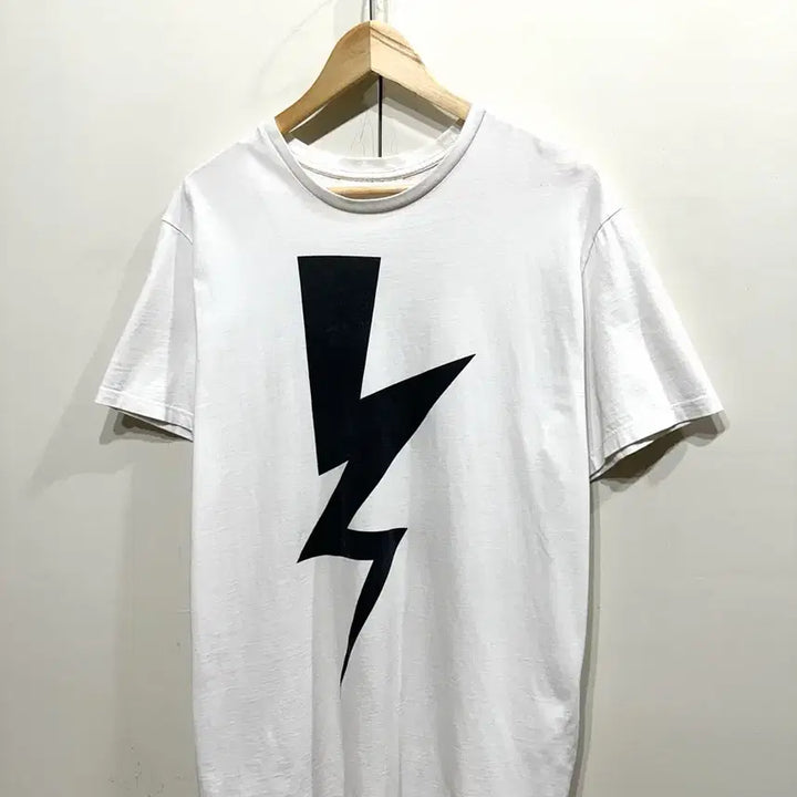 [BUNJANG] Neil Barrett Thunderbolt Print T-shirt / 닐바렛 썬더볼트 프린트 반팔 티셔츠