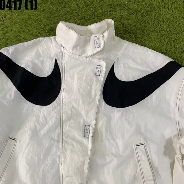 [SOLD OUT] 나이키 빅스우시 화이트 바람막이 자켓 M