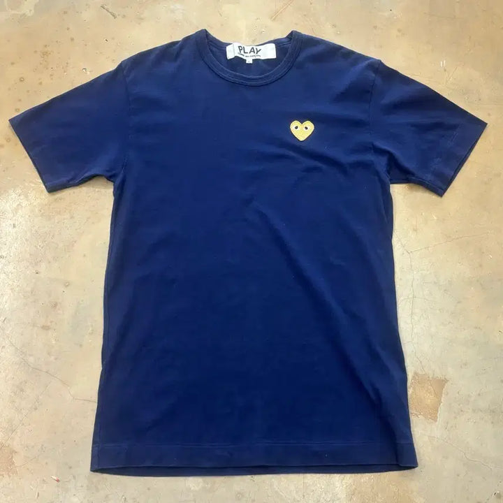 [BUNJANG] Comme des Garcons Heart Patch Navy T-shirt / L 꼼데가르송 하트와펜 네이비 반팔티셔츠