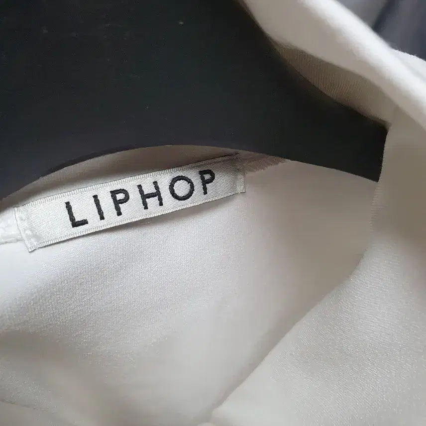 [BUNJANG] LipHop Hot Girl White Zip-up Jacket / 립합 핫걸 화이트집업