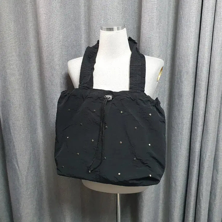 [BUNJANG] Nylon Black Shoulder Bag / 찡디테일 나일론 블랙 숄더백