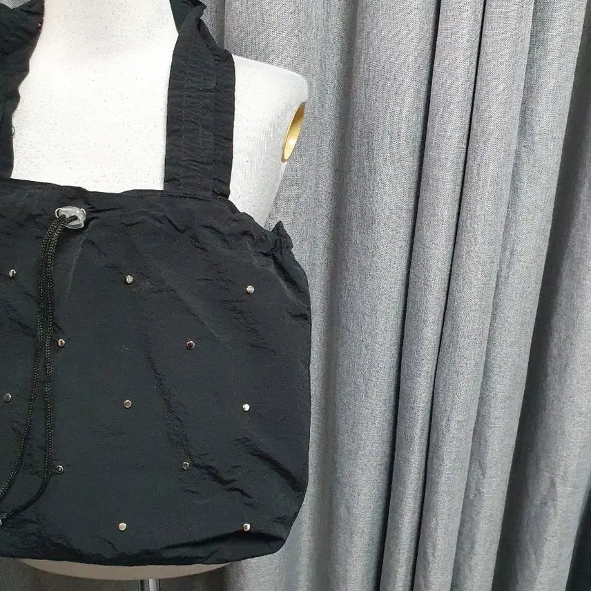 [BUNJANG] Nylon Black Shoulder Bag / 찡디테일 나일론 블랙 숄더백
