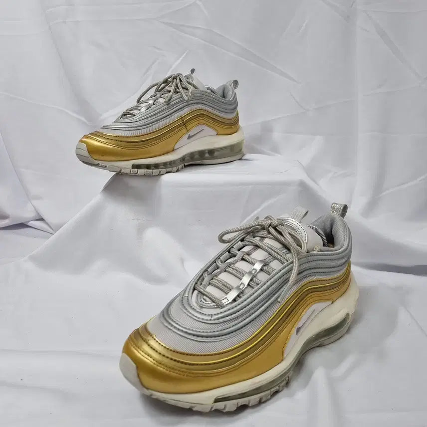 [BUNJANG] Nike Air Max 97 Metallic Silver Gold Sneakers / 빈티지하서 245 나이키 에어맥스 97 메탈릭 실버 골드 스니커즈