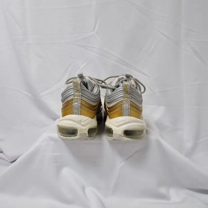 [BUNJANG] Nike Air Max 97 Metallic Silver Gold Sneakers / 빈티지하서 245 나이키 에어맥스 97 메탈릭 실버 골드 스니커즈