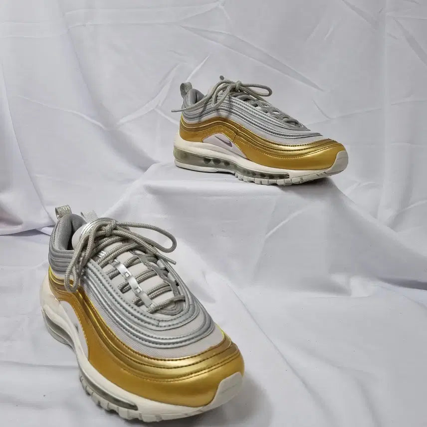[BUNJANG] Nike Air Max 97 Metallic Silver Gold Sneakers / 빈티지하서 245 나이키 에어맥스 97 메탈릭 실버 골드 스니커즈
