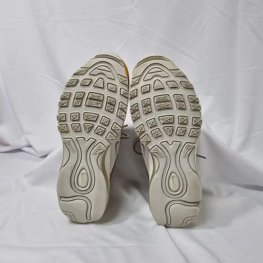 [BUNJANG] Nike Air Max 97 Metallic Silver Gold Sneakers / 빈티지하서 245 나이키 에어맥스 97 메탈릭 실버 골드 스니커즈