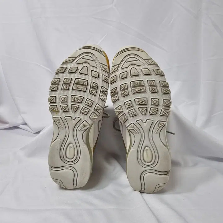 [BUNJANG] Nike Air Max 97 Metallic Silver Gold Sneakers / 빈티지하서 245 나이키 에어맥스 97 메탈릭 실버 골드 스니커즈