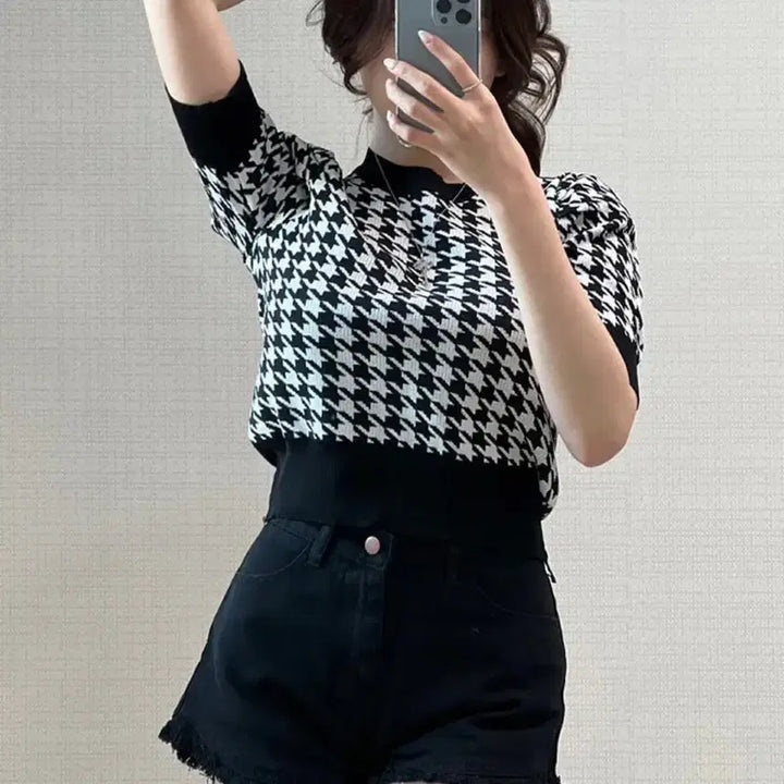 [BUNJANG] Houndstooth Checkered Short Sleeve Knit Top / 하운드투스 체크 반팔 니트