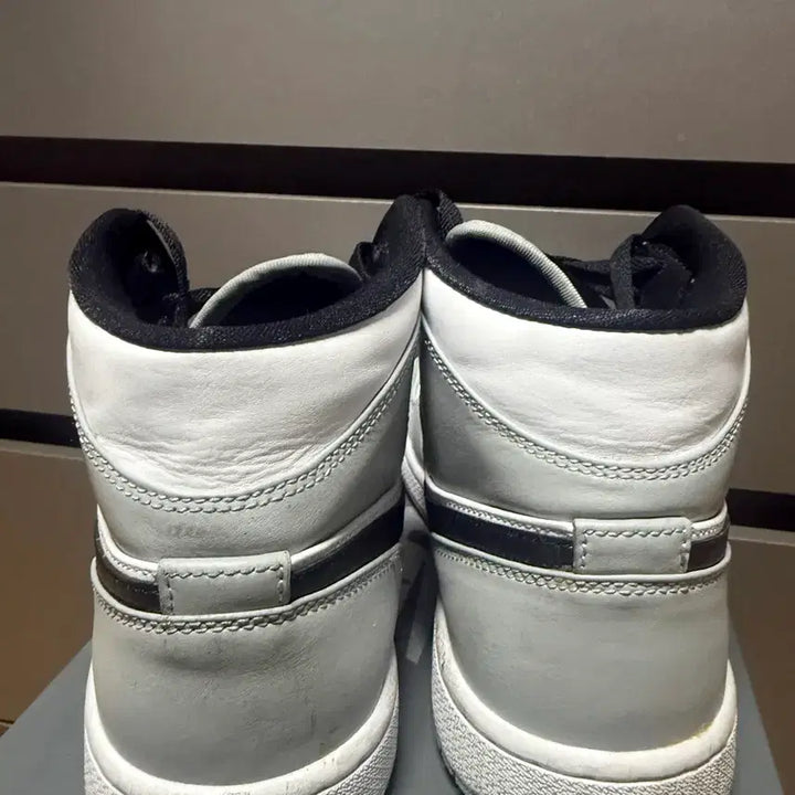 [BUNJANG] Jordan Mid Smoke Grey (265) Sneakers / 조던 미드라이트 스모크그레이 (265)