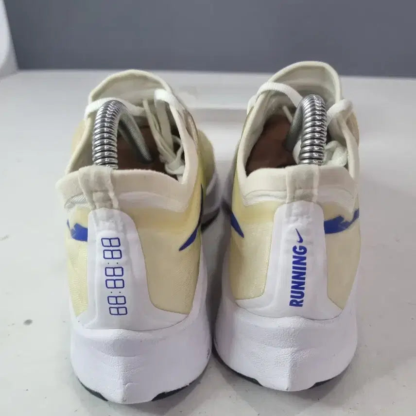 [SOLD OUT] 효자빈티지 235 나이키 줌 플라이3