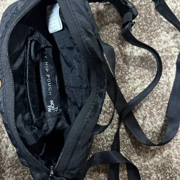 [BUNJANG] The North Face Mini Hip Sack Crossbody Bag / 노스페이스 미니 힙색 크로스백