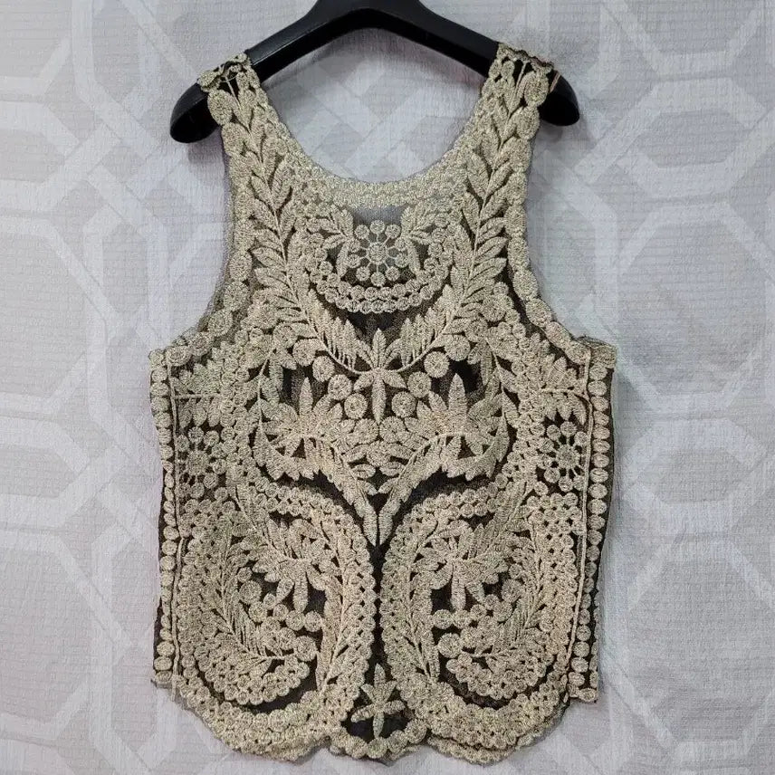 [BUNJANG] Golden Vest / 금빛조끼