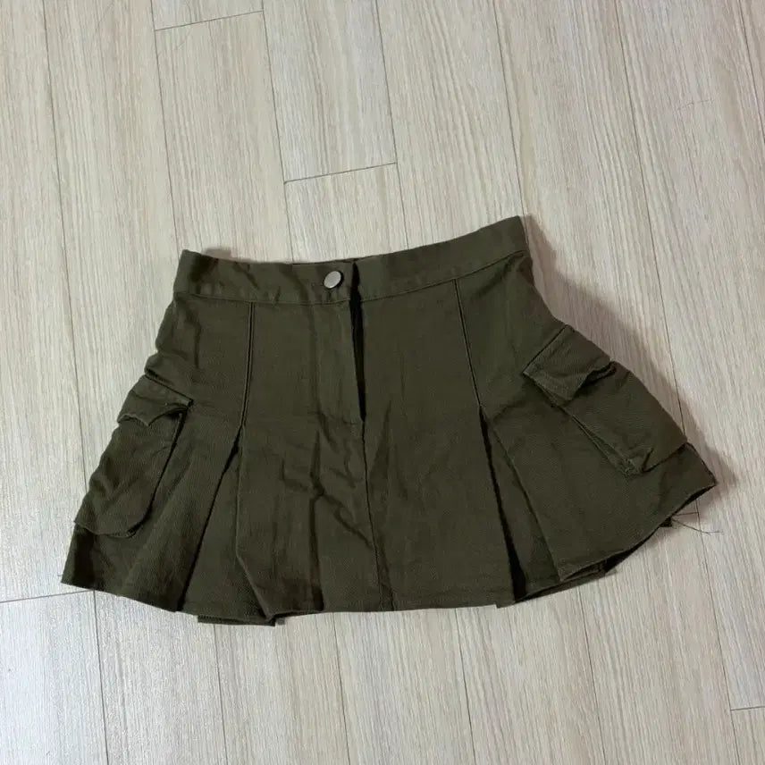 [SOLD OUT] 카키 카고 미니스커트 s사이즈