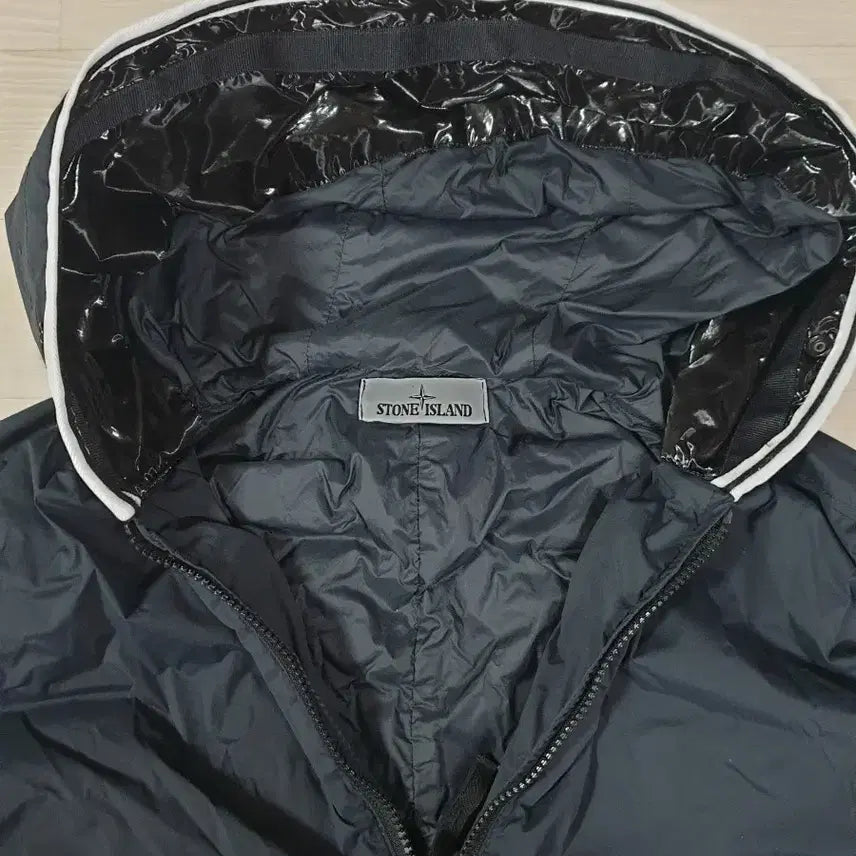 [SOLD OUT] 스톤아일랜드 스킨터치 나일론 자켓 [ 노와펜 ]