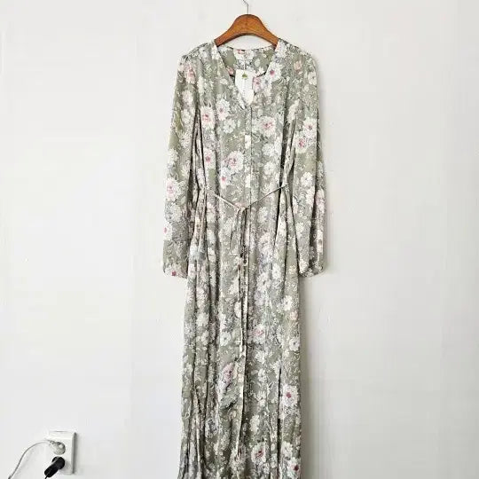 [BUNJANG] Imvely Floral Robe Dress / 플라워 로브 겸 원피스