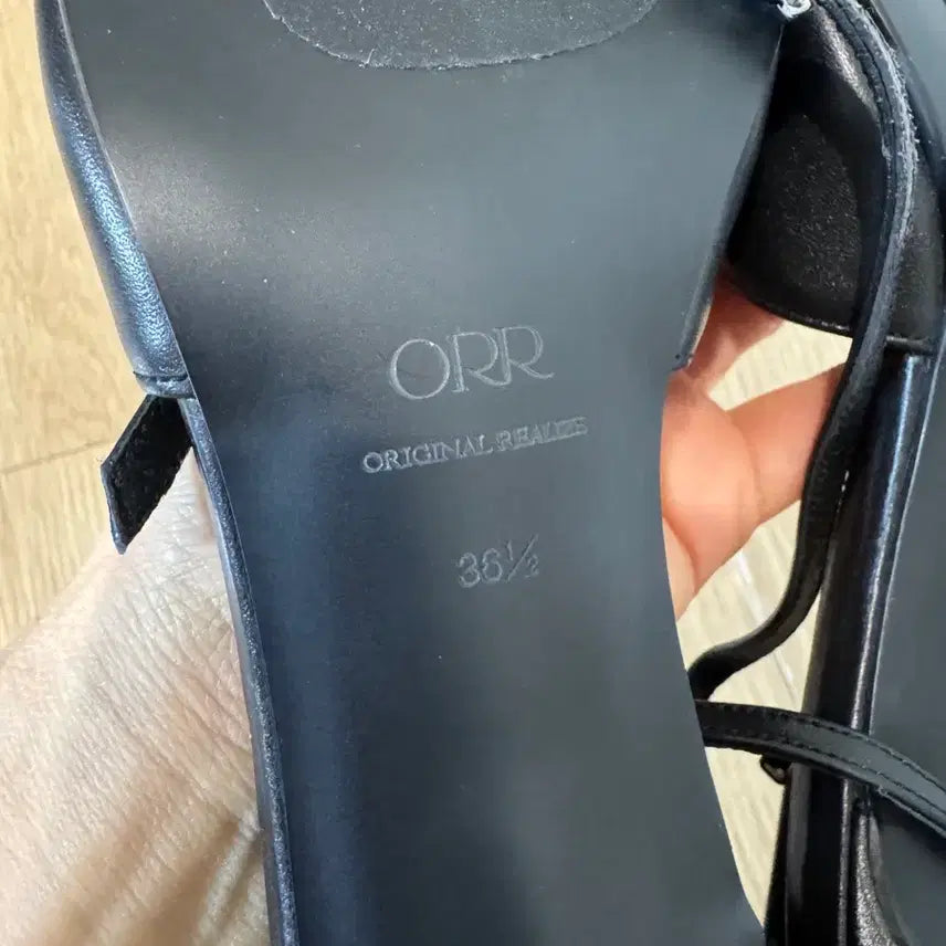 [BUNJANG] Orr Silver Tip High Heels / 오르 실버팁 하이힐