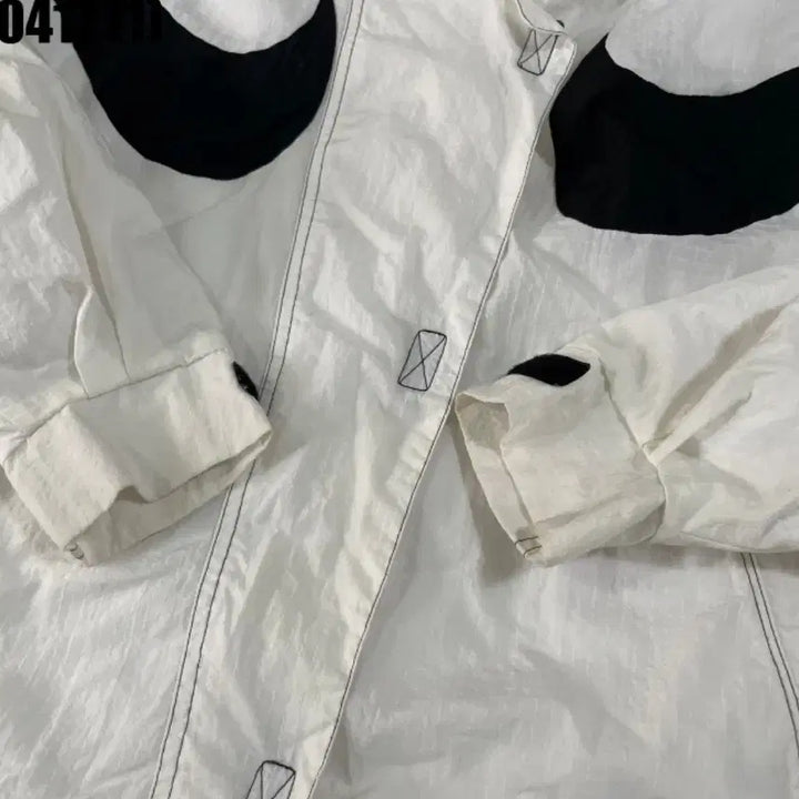 [SOLD OUT] 나이키 빅스우시 화이트 바람막이 자켓 L