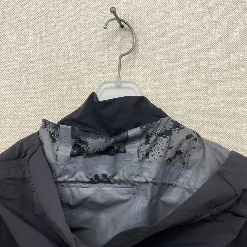[SOLD OUT] 네파 바람막이 115