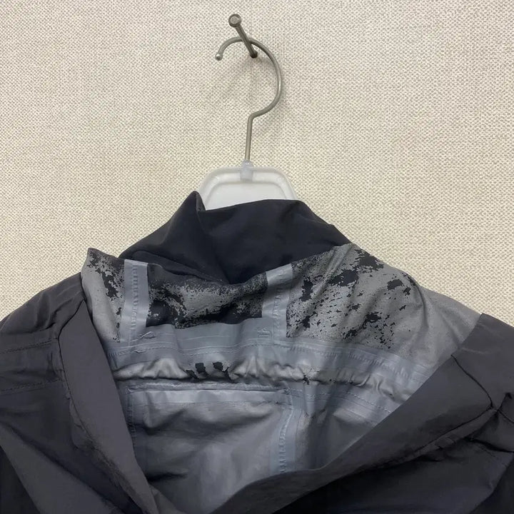 [SOLD OUT] 네파 바람막이 115