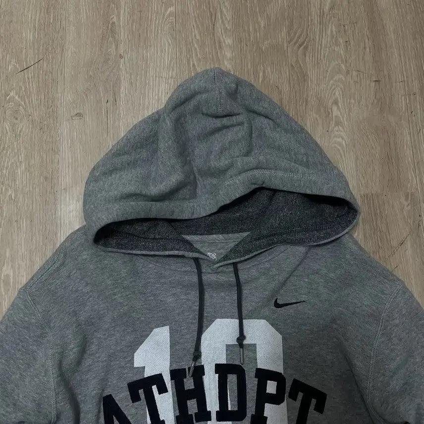 [BUNJANG] Nike Athletic Dept Numbering Graphic Hoodie Gray M / 나이키 애슬레틱 뎁트 넘버링 그래픽 후드 티셔츠 [그레이] M/95