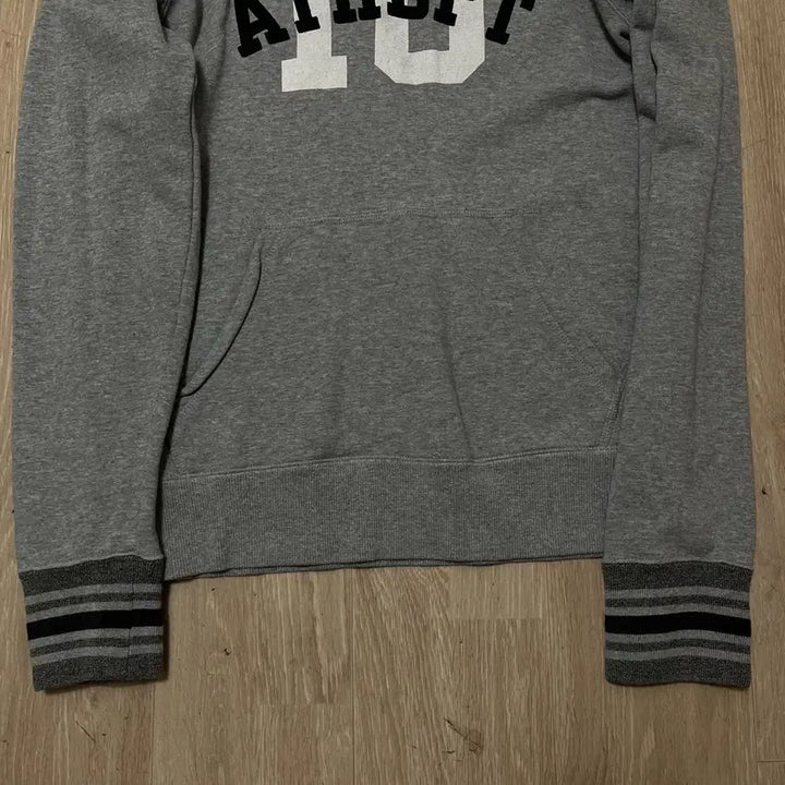 [BUNJANG] Nike Athletic Dept Numbering Graphic Hoodie Gray M / 나이키 애슬레틱 뎁트 넘버링 그래픽 후드 티셔츠 [그레이] M/95