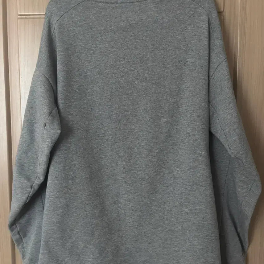 [SOLD OUT] [정품]CP컴퍼니 맨투맨 그레이 m