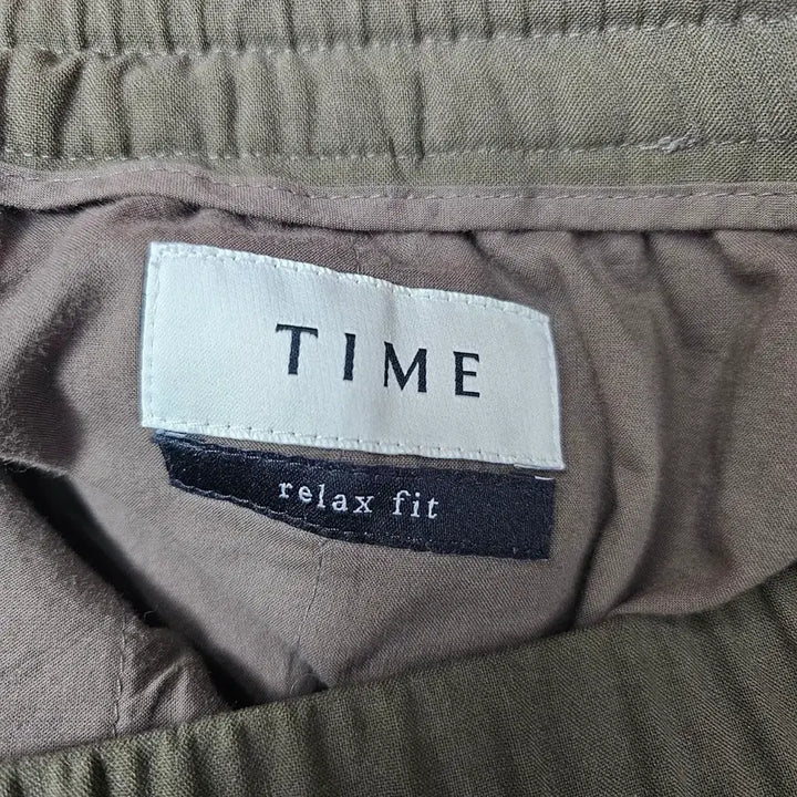 [BUNJANG] TIME Relax Fit Khaki Wool Blend Banding Slacks / [타임] 릴렉스 핏 카키 울 블렌드 밴딩 슬랙스