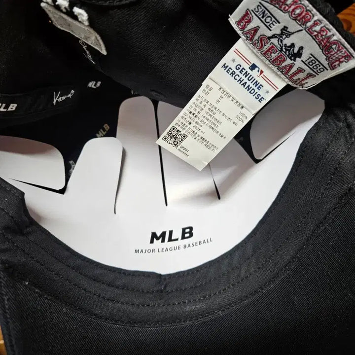 [SOLD OUT] MLB 카리나 볼캡 시그니처 언스트럭쳐 볼캡 뉴욕양키스 3ACPKRN6N