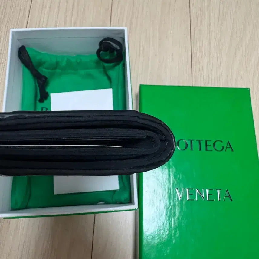 [BUNJANG] Bottega Veneta Leather Cassette Bifold Wallet / 정품 보테가베네타 레더 카세트 반지갑