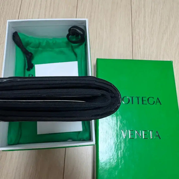 [BUNJANG] Bottega Veneta Leather Cassette Bifold Wallet / 정품 보테가베네타 레더 카세트 반지갑