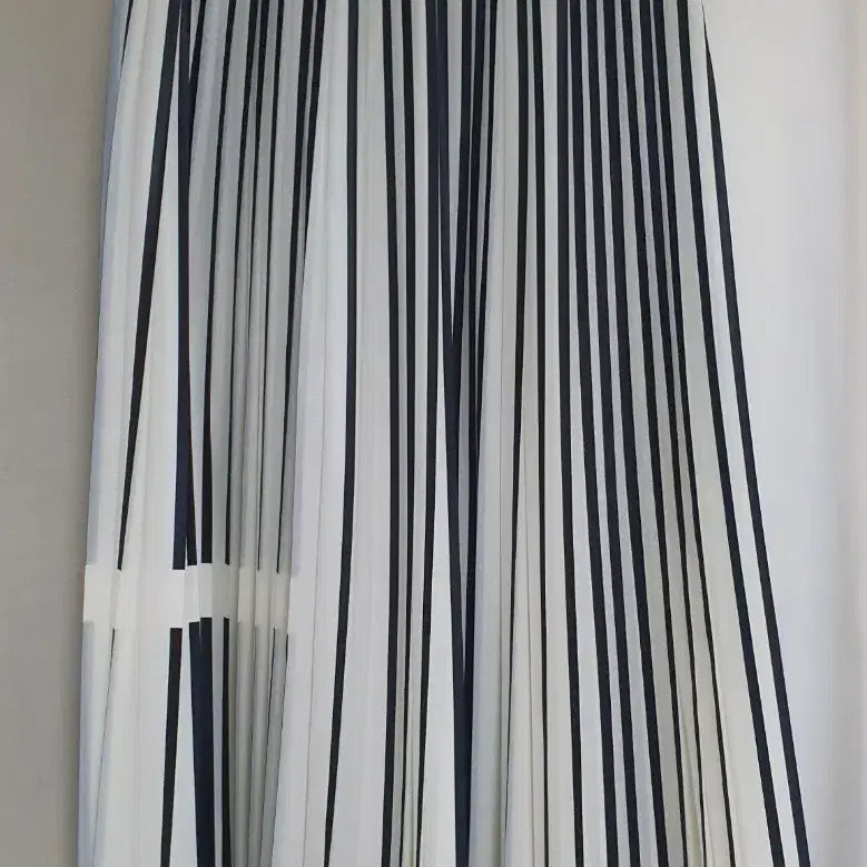[BUNJANG] System Black Stripe Pleated Long Skirt / 한섬 시스템 블랙 스트라이프 플리츠 롱스커트