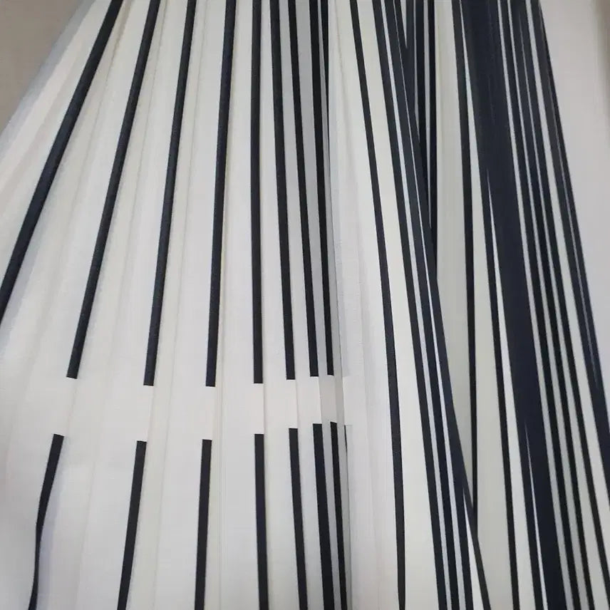 [BUNJANG] System Black Stripe Pleated Long Skirt / 한섬 시스템 블랙 스트라이프 플리츠 롱스커트