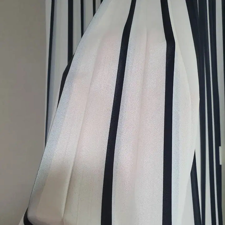 [BUNJANG] System Black Stripe Pleated Long Skirt / 한섬 시스템 블랙 스트라이프 플리츠 롱스커트