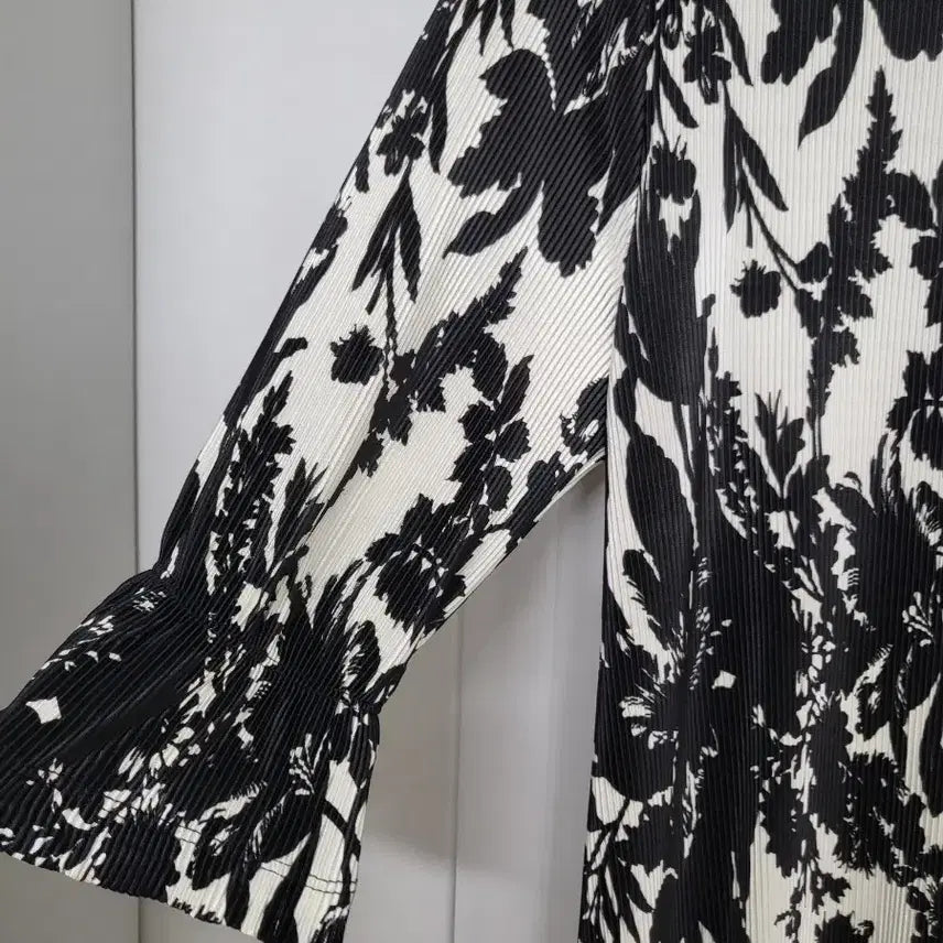 [SOLD OUT] 플라워 레이스 블랙 앤 화이트 원피스