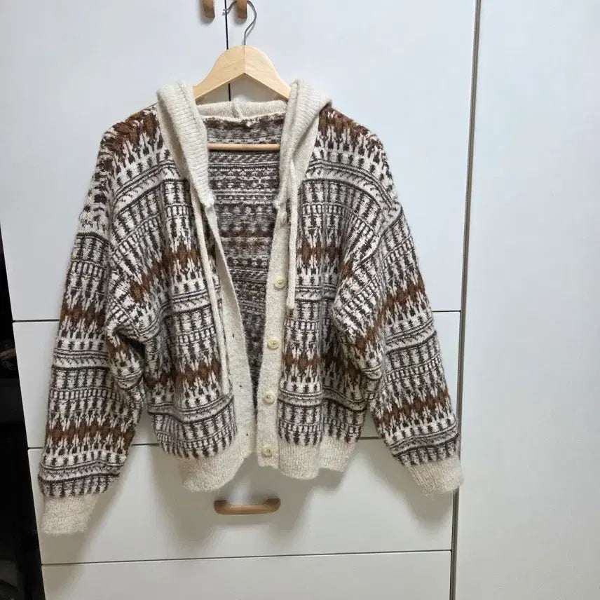 [SOLD OUT] (새상품) 베이지 니트 후드가디건