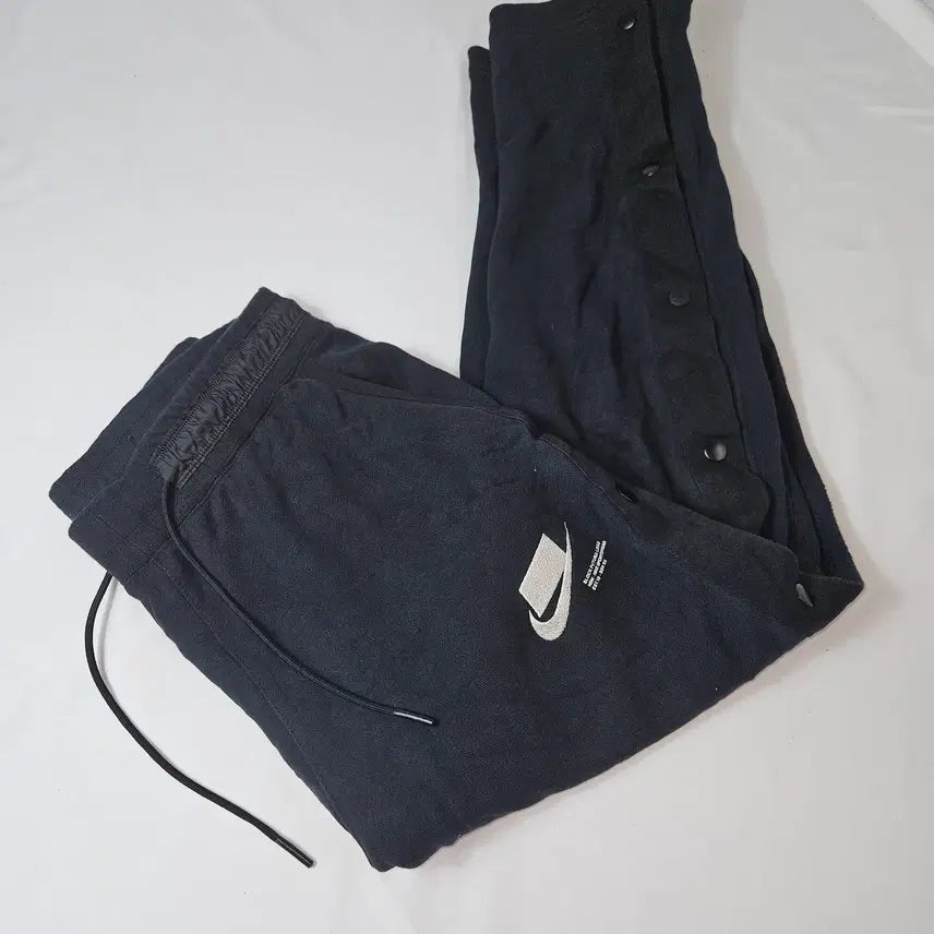 [SOLD OUT] 나이키 NSW 피그먼트 사이드버튼 트레이닝 팬츠 바지 남성 L
