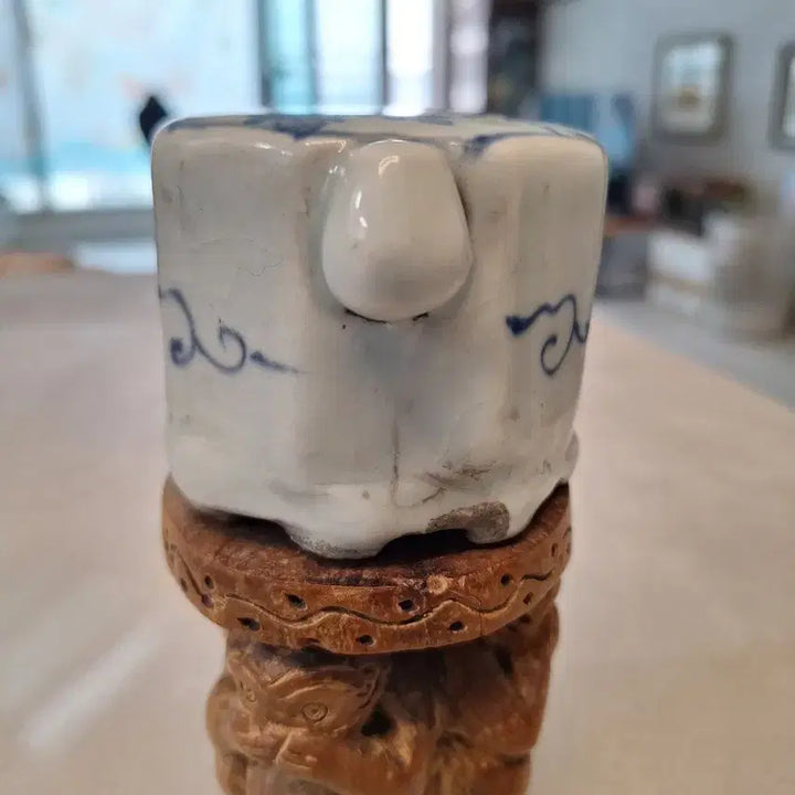 [BUNJANG] Joseon Dynasty Celadon Porcelain Octagonal Ink Stone / 팔각연적