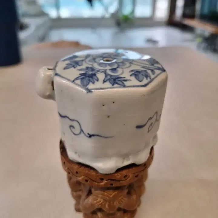 [BUNJANG] Joseon Dynasty Celadon Porcelain Octagonal Ink Stone / 팔각연적