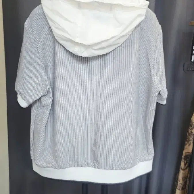 [BUNJANG] Volvik Striped Short Sleeve Hooded Zip-up / Volvik 반팔 후드 집업