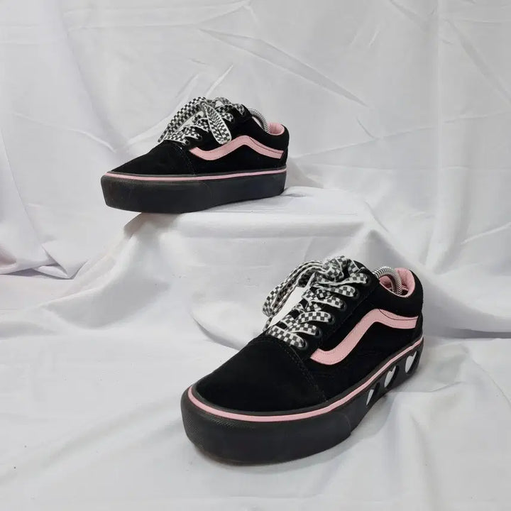 [BUNJANG] Vans x Lazy Oaf Old Skool Heart Platform Sneakers / 빈티지하서 230 반스 X 레이지 오프 올드스쿨 하트 플랫폼 스니커즈