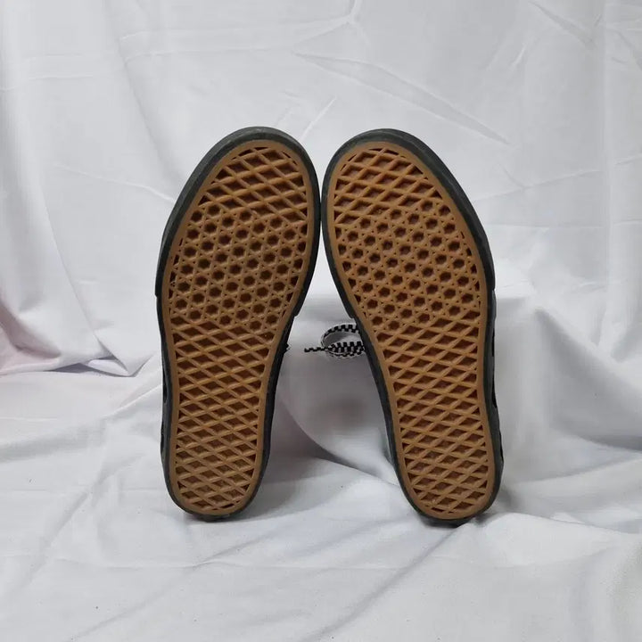 [BUNJANG] Vans x Lazy Oaf Old Skool Heart Platform Sneakers / 빈티지하서 230 반스 X 레이지 오프 올드스쿨 하트 플랫폼 스니커즈
