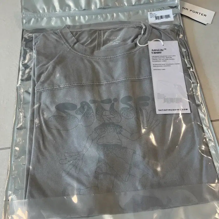 [BUNJANG] Satisfy AstraLite T-Shirt / [L] Satisfy AstraLite 반팔