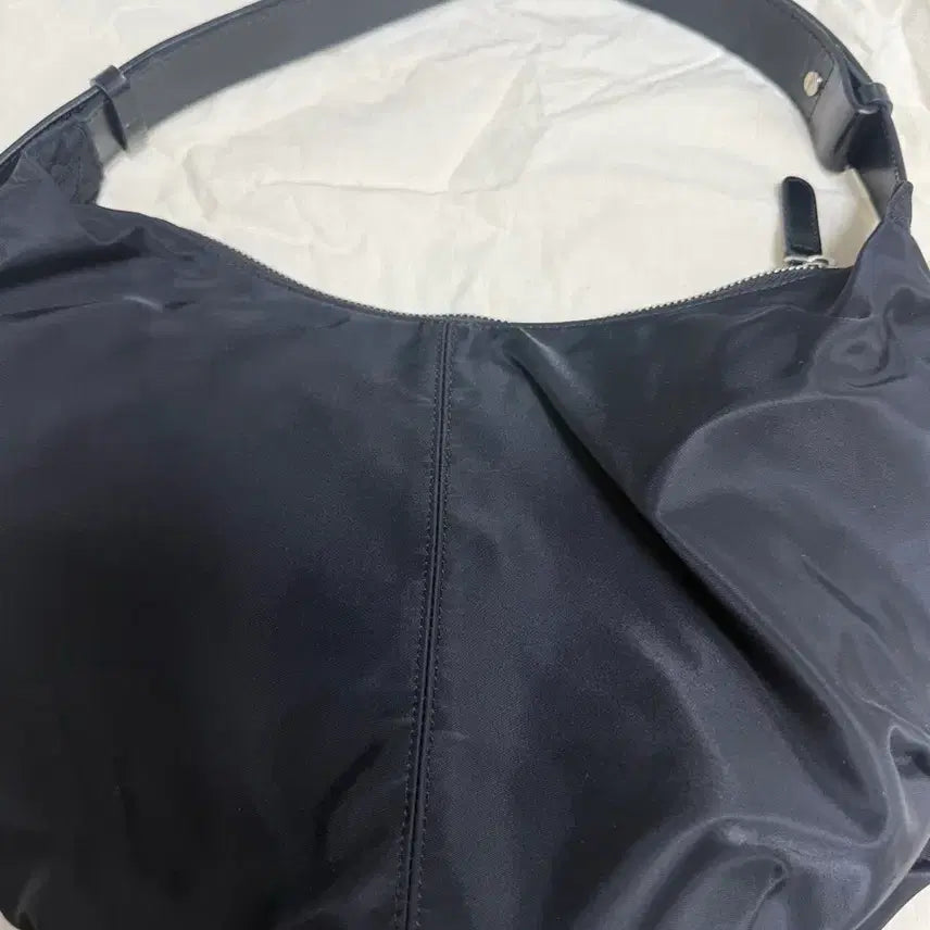 [BUNJANG] Nothing Written Hobo Bag / 낫띵리튼 호보백