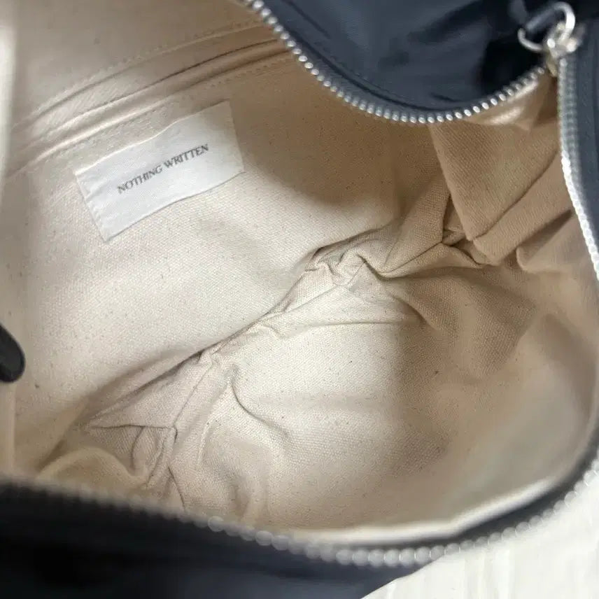 [BUNJANG] Nothing Written Hobo Bag / 낫띵리튼 호보백