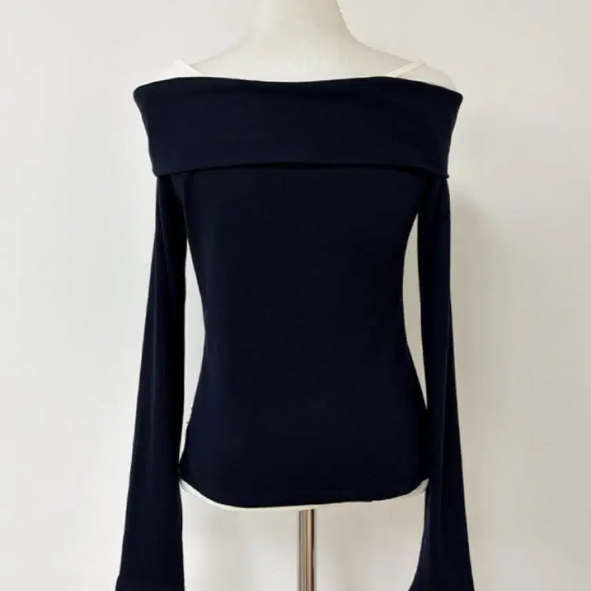 [SOLD OUT] 꼰미고 네이비 리본 니트 새상품